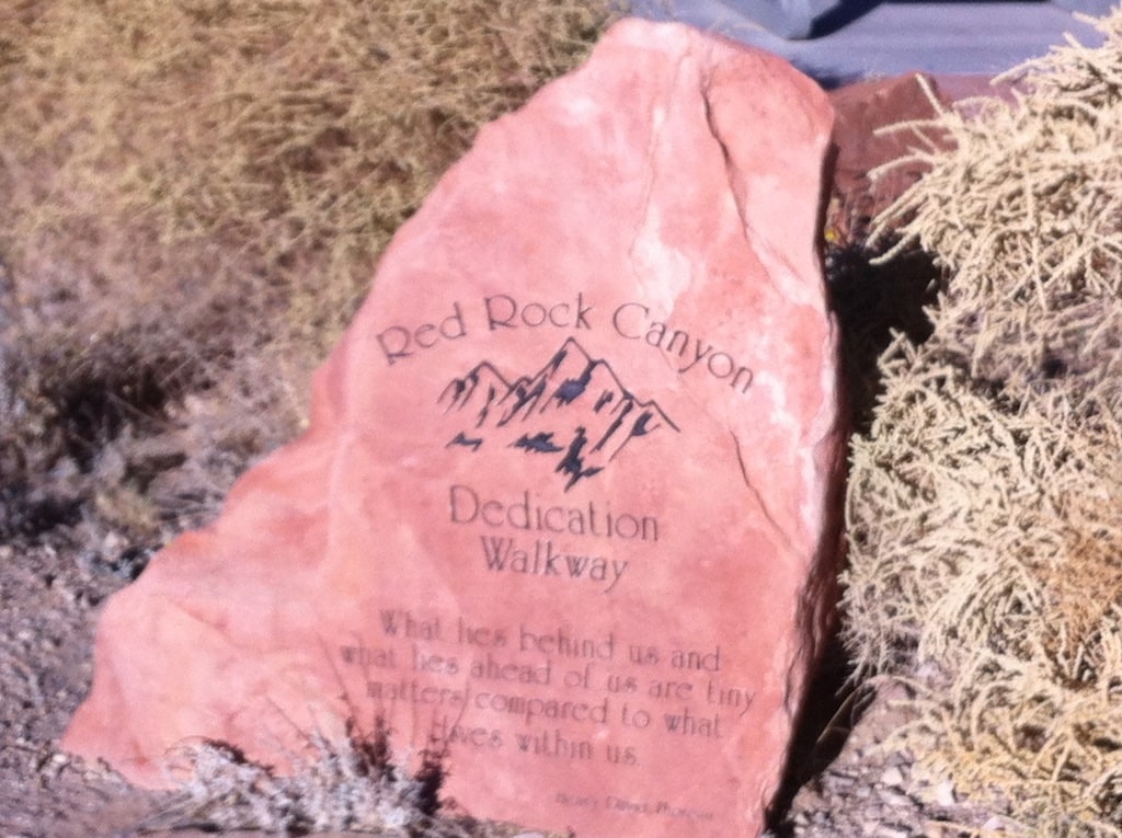 Ein Hinweis-Stein des Red Rock Canyon. 