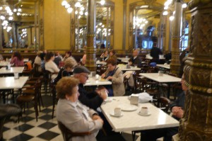 Das Café de Iruna ist das Wohnzimmer vom Pamplona 